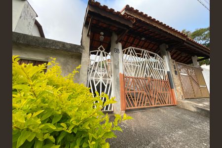 Casa para alugar com 200m², 3 quartos e 5 vagasFachada