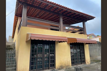 Casa para alugar com 200m², 3 quartos e 5 vagasFachada