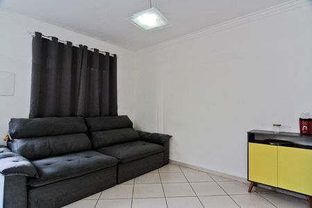 Casa de condomínio à venda com 80m², 3 quartos e 1 vagaSala