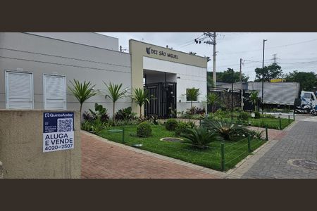 Apartamento para alugar com 42m², 2 quartos e sem vagaPlaca instalada na fachada do condomínio - Código da placa: SDJH-228