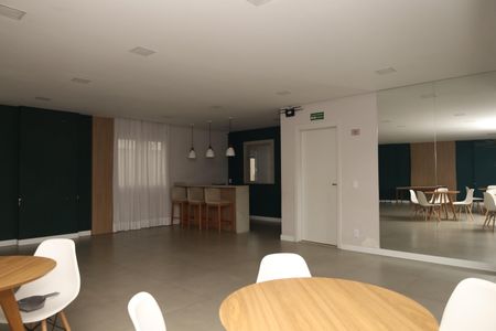Apartamento para alugar com 42m², 2 quartos e sem vagaÁrea comum - Salão de festas
