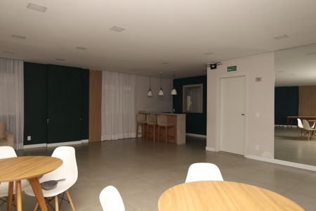 Apartamento para alugar com 42m², 2 quartos e sem vagaÁrea comum - Salão de festas