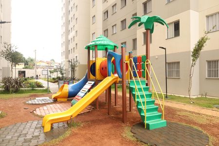 Apartamento para alugar com 42m², 2 quartos e sem vagaÁrea comum - Playground