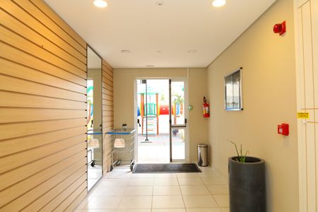 Apartamento para alugar com 42m², 2 quartos e sem vagaÁrea comum - Saguão do prédio