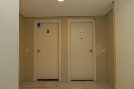 Apartamento para alugar com 42m², 2 quartos e sem vagaÁrea comum - Saguão do andar