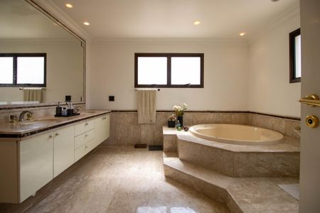 Apartamento à venda com 363m², 6 quartos e 4 vagasBanheiro Suíte 4