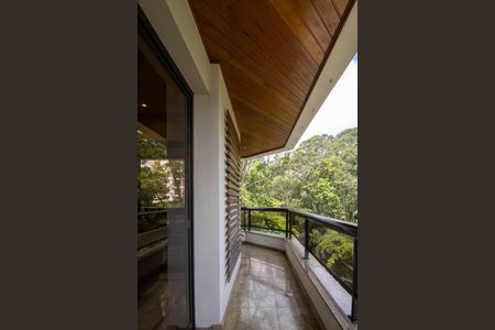 Apartamento à venda com 363m², 6 quartos e 4 vagasVaranda