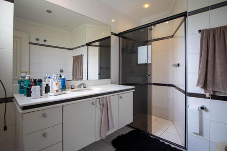 Apartamento à venda com 363m², 6 quartos e 4 vagasBanheiro Suíte 2