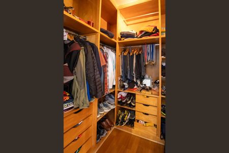 Apartamento à venda com 363m², 6 quartos e 4 vagasCloset da suíte 3