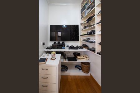 Apartamento à venda com 363m², 6 quartos e 4 vagasQuarto de jogos