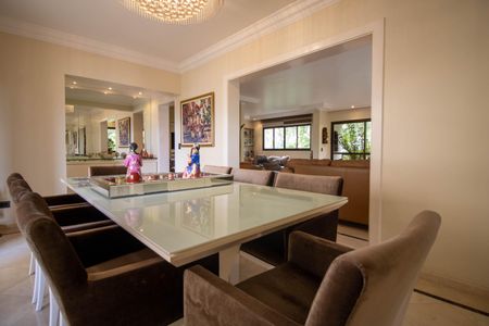 Apartamento à venda com 363m², 6 quartos e 4 vagasSala