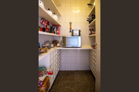 Apartamento à venda com 363m², 6 quartos e 4 vagasDespensa