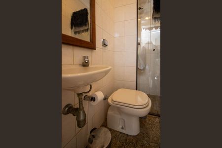 Apartamento à venda com 363m², 6 quartos e 4 vagasBanheiro de serviço