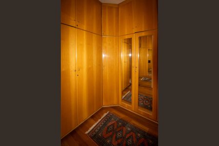 Apartamento à venda com 363m², 6 quartos e 4 vagasCloset da suíte 4