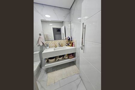 Banheiro de casa para alugar com 2 quartos, 100m² em Parque Pauliceia, Duque de Caxias