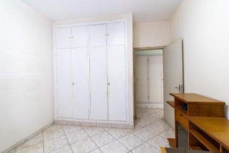 Casa à venda com 212m², 4 quartos e 4 vagasQuarto 2