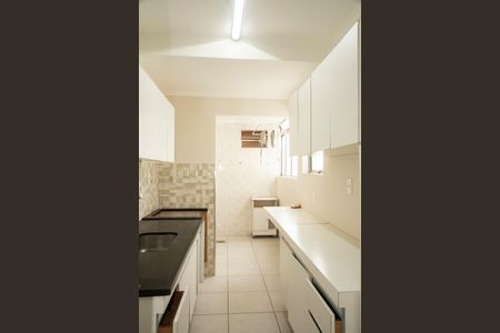 Apartamento à venda com 77m², 2 quartos e sem vagaCozinha