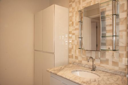 Apartamento à venda com 77m², 2 quartos e sem vagaBanheiro