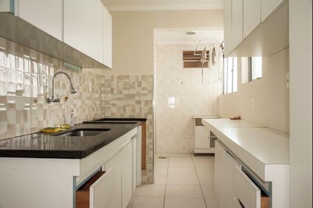 Apartamento à venda com 77m², 2 quartos e sem vagaCozinha