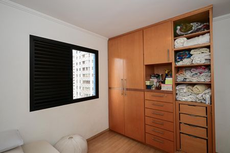 Apartamento à venda com 93m², 3 quartos e 2 vagasQuarto 2