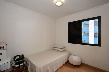 Apartamento à venda com 93m², 3 quartos e 2 vagasQuarto 2