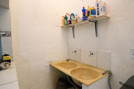 Casa à venda com 110m², 3 quartos e 1 vaga Casa à venda com 110m², 3 quartos e 1 vagaCozinha e Área de Serviço