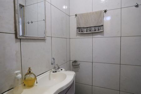 Casa à venda com 110m², 3 quartos e 1 vaga Casa à venda com 110m², 3 quartos e 1 vagaBanheiro
