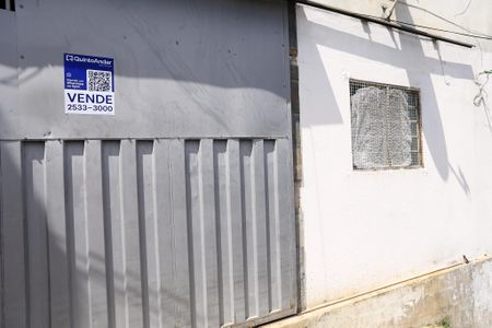 Casa à venda com 110m², 3 quartos e 1 vaga Casa à venda com 110m², 3 quartos e 1 vagaFachada om Plaquinha