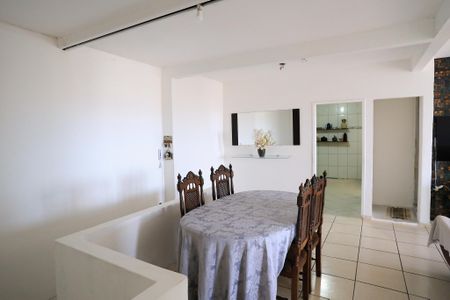 Casa à venda com 110m², 3 quartos e 1 vaga Casa à venda com 110m², 3 quartos e 1 vagaSala