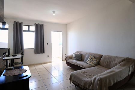Casa à venda com 110m², 3 quartos e 1 vaga Casa à venda com 110m², 3 quartos e 1 vagaSala