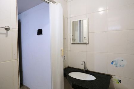 Casa à venda com 110m², 3 quartos e 1 vaga Casa à venda com 110m², 3 quartos e 1 vagaBanheiro da Suíte