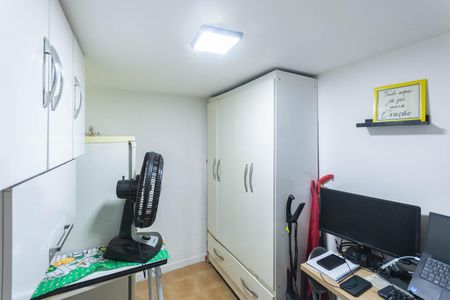 Apartamento à venda com 70m², 3 quartos e 1 vagaEscritório