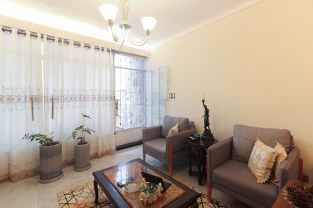 Casa à venda com 90m², 2 quartos e 1 vagaSala 