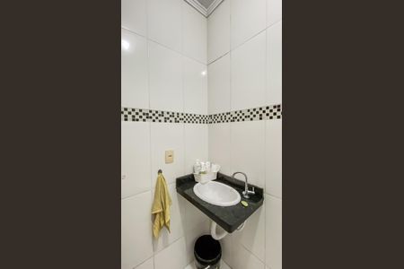 Casa à venda com 80m², 2 quartos e 2 vagas Casa à venda com 80m², 2 quartos e 2 vagasBanheiro da Suíte 1