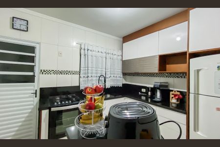 Casa à venda com 80m², 2 quartos e 2 vagas