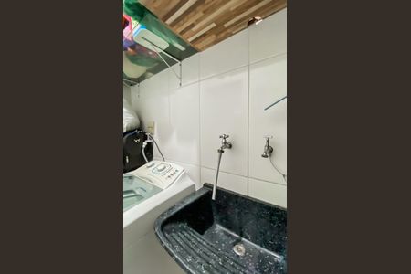 Casa à venda com 80m², 2 quartos e 2 vagas