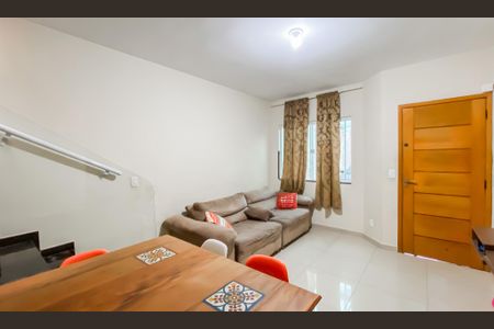 Sala de casa para alugar com 2 quartos, 80m² em Cidade Antônio Estêvão de Carvalho, São Paulo