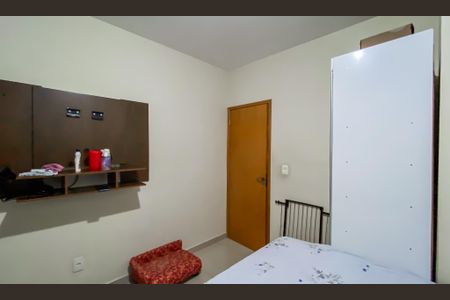 Casa à venda com 80m², 2 quartos e 2 vagas Casa à venda com 80m², 2 quartos e 2 vagasSuite 2