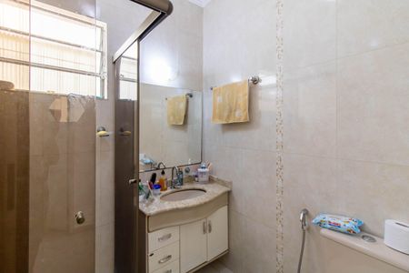 Casa à venda com 156m², 3 quartos e 2 vagasBanheiro 