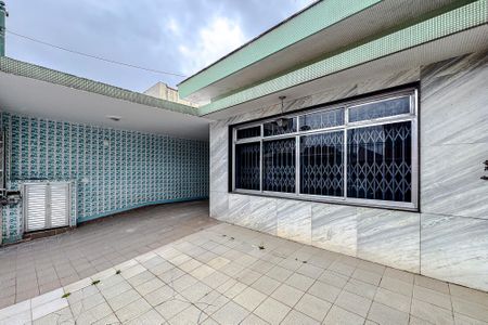 Casa para alugar com 218m², 3 quartos e 3 vagas Casa para alugar com 218m², 3 quartos e 3 vagasGaragem