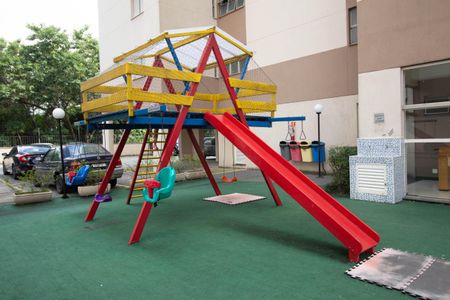 Apartamento à venda com 65m², 3 quartos e 1 vaga Apartamento à venda com 65m², 3 quartos e 1 vagaÁrea comum - Playground