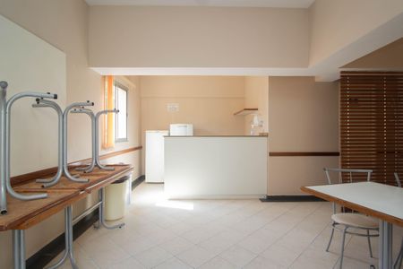 Apartamento à venda com 65m², 3 quartos e 1 vaga Apartamento à venda com 65m², 3 quartos e 1 vagaÁrea comum - Salão de festas