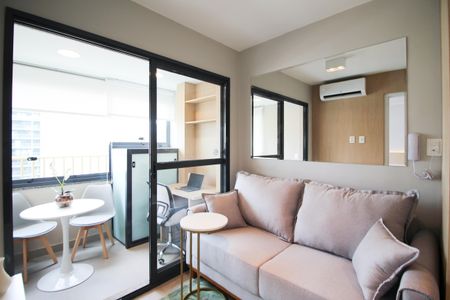 Sala de apartamento para alugar com 1 quarto, 26m² em Vila Olímpia, São Paulo