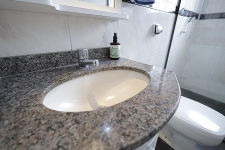 Apartamento à venda com 100m², 3 quartos e 2 vagas Apartamento à venda com 100m², 3 quartos e 2 vagasBanheiro