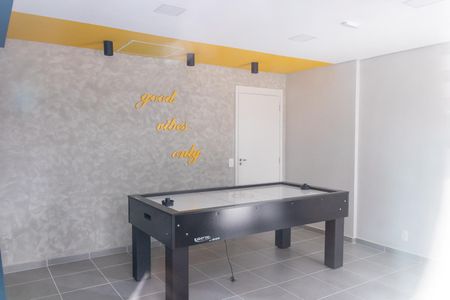 Apartamento à venda com 39m², 2 quartos e sem vagaÁrea comum - Sala de Jogos