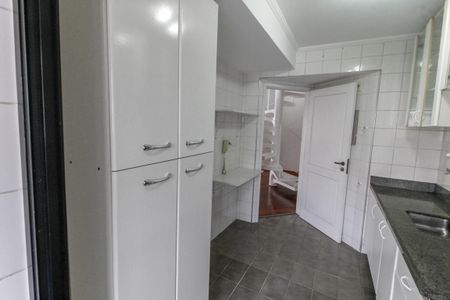 Apartamento à venda com 163m², 4 quartos e 3 vagasCozinha - Armários
