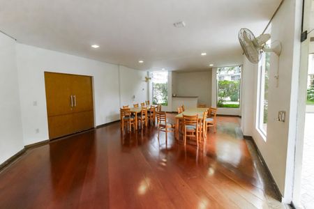 Apartamento à venda com 163m², 4 quartos e 3 vagasÁrea comum - Salão de festas