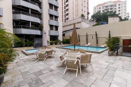 Apartamento à venda com 163m², 4 quartos e 3 vagasÁrea comum - Piscina