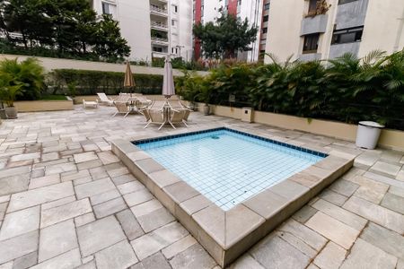Apartamento à venda com 163m², 4 quartos e 3 vagasÁrea comum - Piscina
