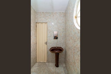 Casa à venda com 360m², 4 quartos e 2 vagasBanheiro Social